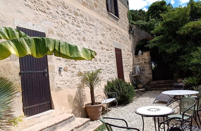 HOLIDAY HOME CAMARGUE 15KMS FROM THE SEA