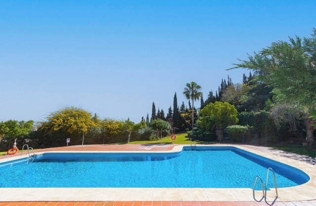 Holiday Home 'Casa Buda ' with Shared Pool, Wi-Fi and Air Conditioning