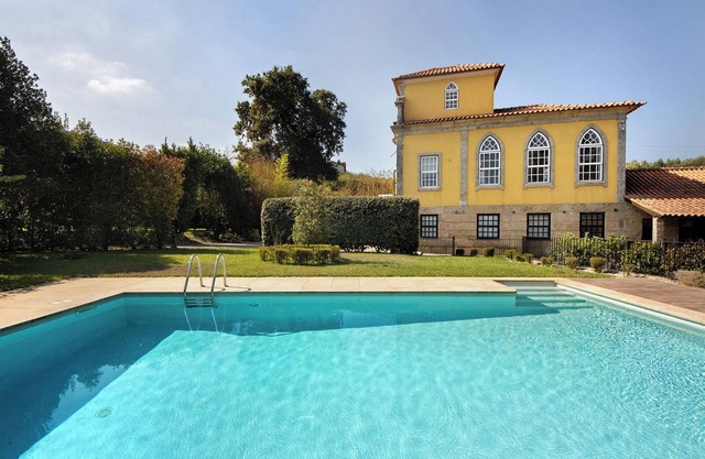 Holiday Home 'Casa Do Mirante' with Private Pool, Private Garden and Wi-Fi