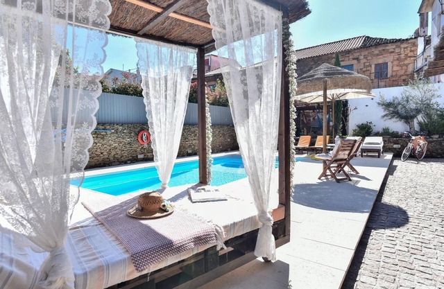 Holiday Home 'Casa Janja' with Private Pool, Wi-Fi and Air Conditioning