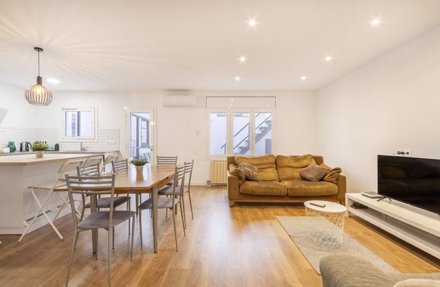 Holiday Home 'Casa Olegari' with Private Terrace, Wi-Fi and Air Conditioning