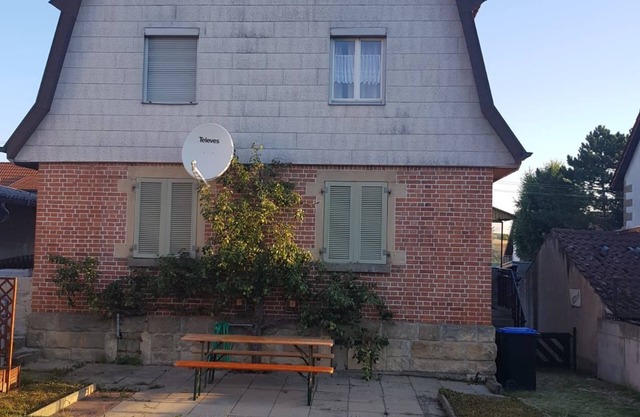 Holiday Home 'Handwerkerhaus Balaro' with Private Terrace, Private Garden and Wi-Fi