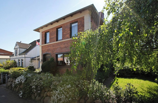 Holiday Home 'Die Kleine' with Private Terrace, Private Garden and Wi-Fi