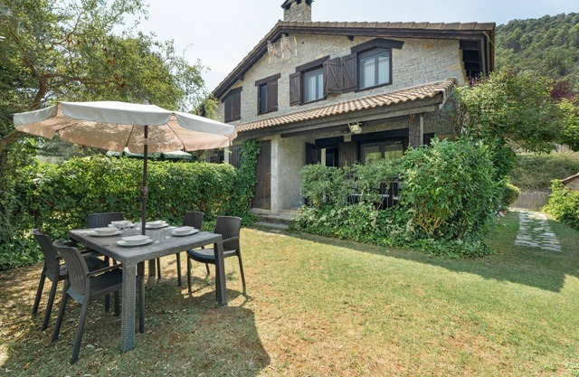 Holiday Home 'El Olivar' with Mountain View, Wi-Fi and Air Conditioning