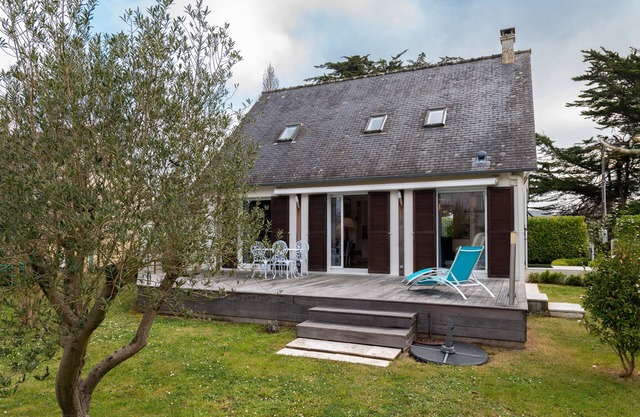 Holiday Home 'Esprit Maritime' with Private Terrace, Private Garden and Wi-Fi