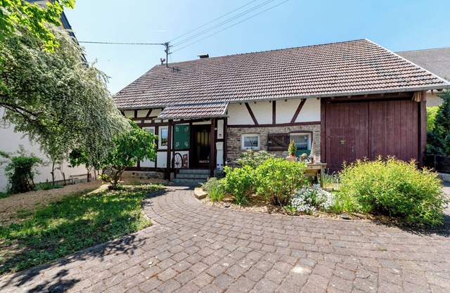 Holiday Home 'Ferienhäuschen Kleine Auszeit' with Private Terrace, Private Garden and Wi-Fi