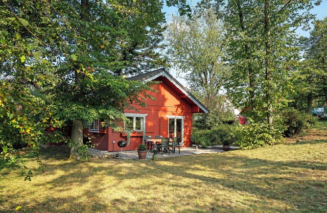 Holiday Home 'Ferienhaus Moritzburg' with Private Terrace, Private Garden and Wi-Fi