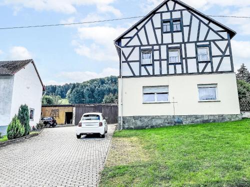 Holiday Home Ferienhaus Renata nahe Nürburgring by Interhome