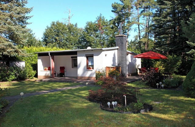 Holiday Home 'Haus Waldidyll Am Briesensee' with Private Terrace, Private Garden and Wi-Fi
