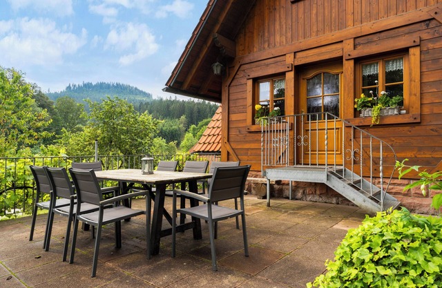 Holiday Home 'Hexenhäuschen' with Mountain View, Private Terrace and Wi-Fi