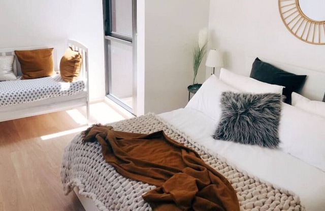 Holiday home /Hurstville/close to station/airport