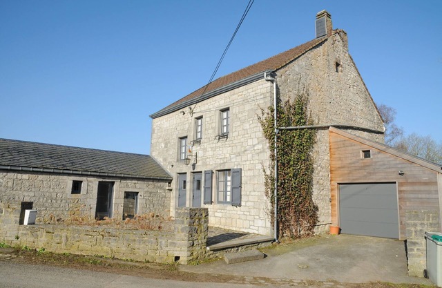 Holiday Home in Borlon with Heated Pool