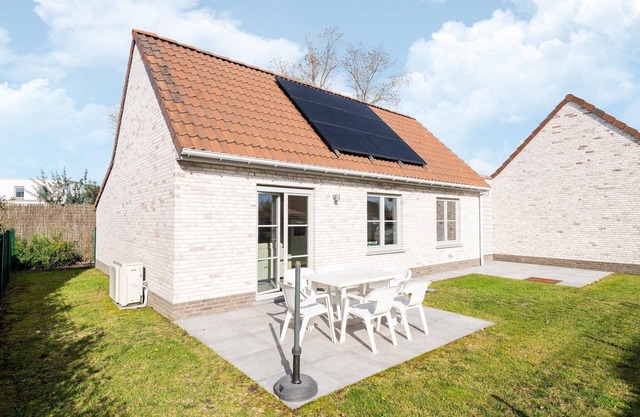 Holiday Home in Koksijde with Garden