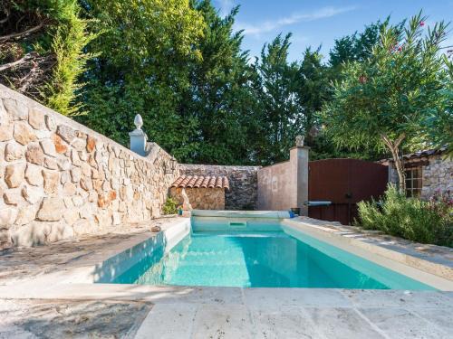 Holiday Home in Lorgues with Pool and Terrace