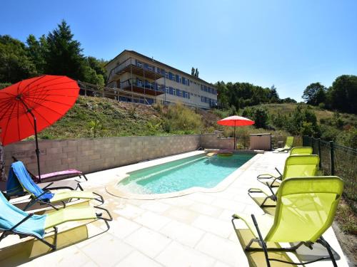 Holiday Home in Luzy with Fenced Garden, cleaning included