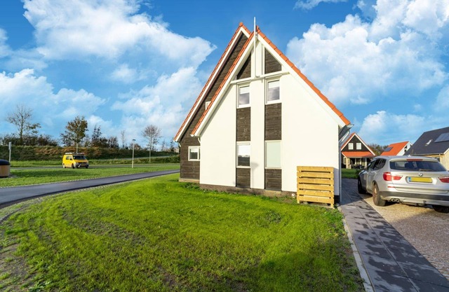 holiday home in Scherpenisse with sauna