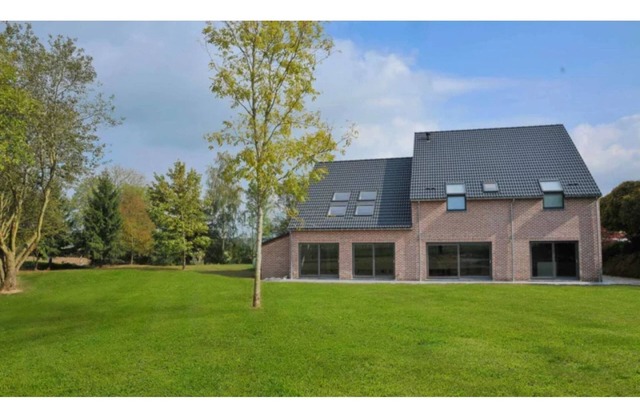 Holiday Home in Somme-Leuze with Pool & Sauna