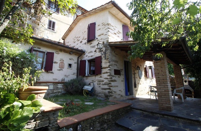 Holiday Home in Stazzema with 2 bedrooms sleeps 5