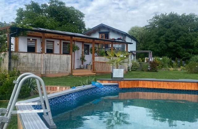 Holiday Home in Stepnica with Sauna & Jacuzzi
