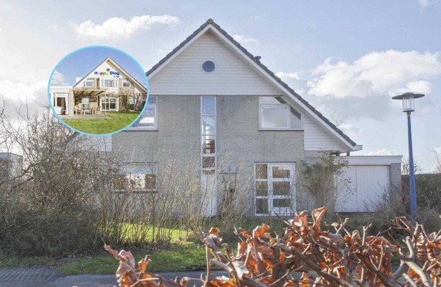 Holiday Home in Terherne near Scenic Friesland