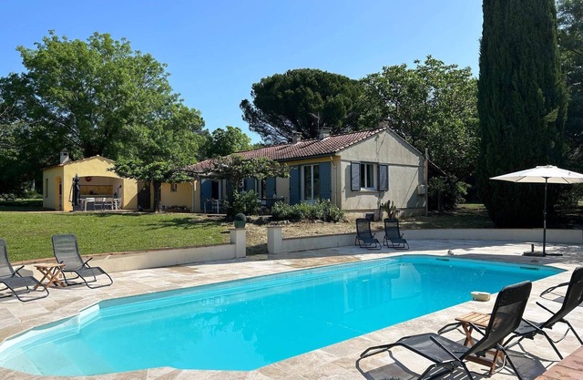 Holiday Home in Villecroze with Pool & Garden