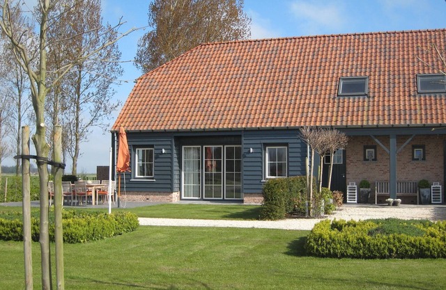 Holiday Home in Zuidzande with Sauna and Swimming pool