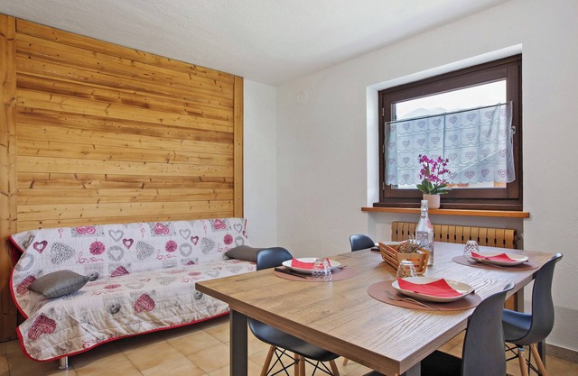 Holiday Home 'Le Cré Appartamento 3' with Mountain View, Shared Garden and Wi-Fi