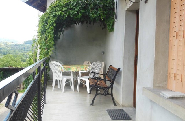 Holiday Home 'Maison De Campagne T3 110 M' with Mountain View, Private Terrace and Wi-Fi