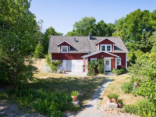 Holiday Home Matvik by Interhome