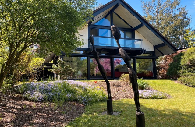 Holiday Home 'Mit Ruhe Wasser Licht' with Private Terrace, Private Garden and Wi-Fi