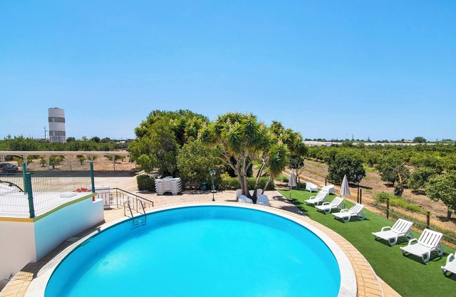Holiday Home 'Quinta Alegre Tavira T2' with Shared Pool, Wi-Fi and Air Conditioning