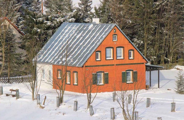 Holiday home surrounded by meadows
