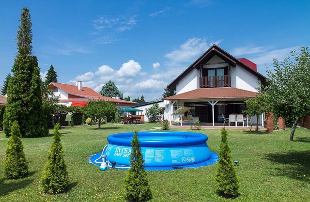 Holiday home with outdoor pool and large garden