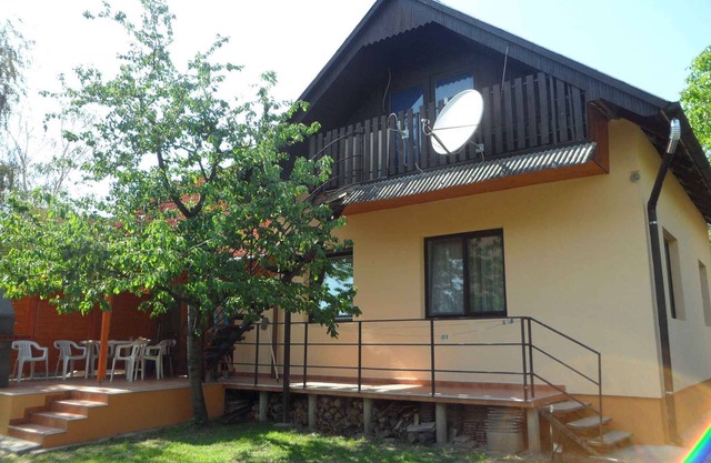 Holiday home with canopied terrace