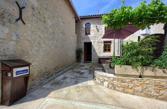 Holiday house Pessac sur Dordogne for 1 - 5 persons with 3 bedrooms - Row house