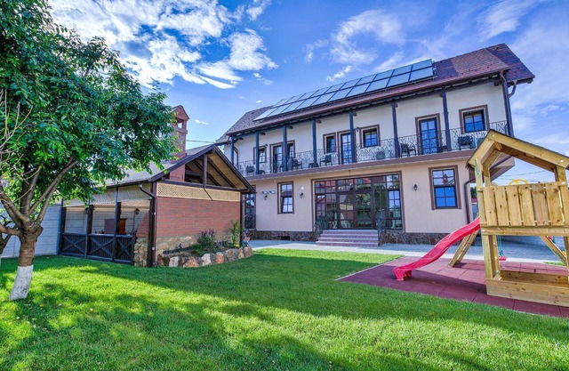Holiday house Cristian for 1 - 12 persons with 5 bedrooms - Twin house