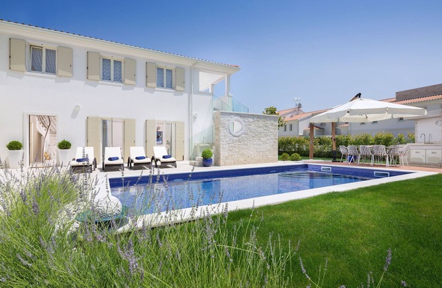 Holiday house for 6 guests with 173m² in Vabriga (127130)