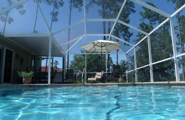 Holiday house in Lehigh Acres, heated pool, close to Fort Myers