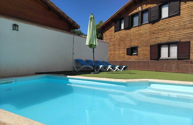 Holiday house 'La Dehesa Y Dehesa2 De Toledo' with Mountain View, Wi-Fi and Air Conditioning