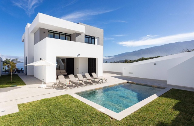 Holiday house Los Realejos for 1 - 10 persons with 5 bedrooms - Holiday house