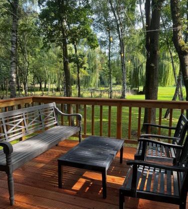 Holiday House Nature