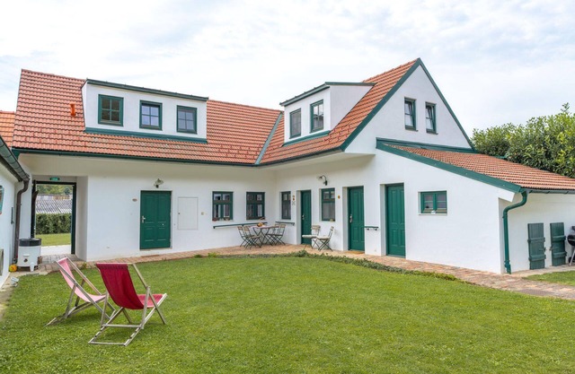 Holiday house Stillfried for 1 - 11 persons with 5 bedrooms - Holiday home