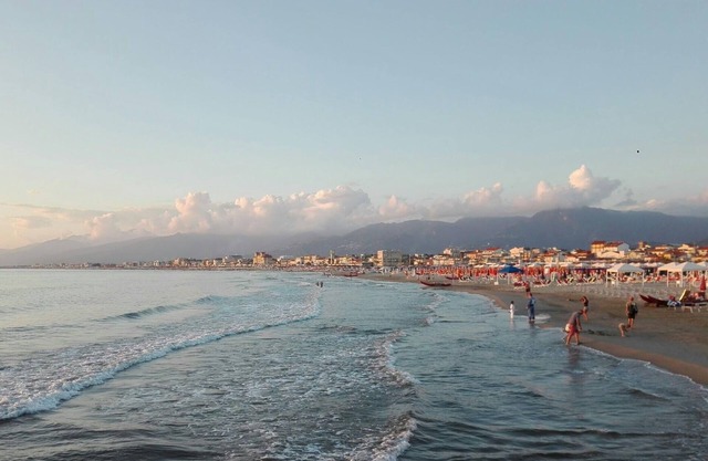 Holiday house Viareggio for 1 - 4 persons with 2 bedrooms - Holiday home