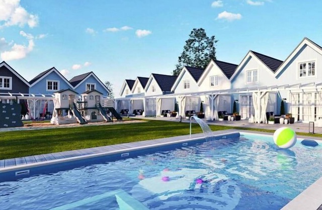 Holiday houses with pool, Mielno