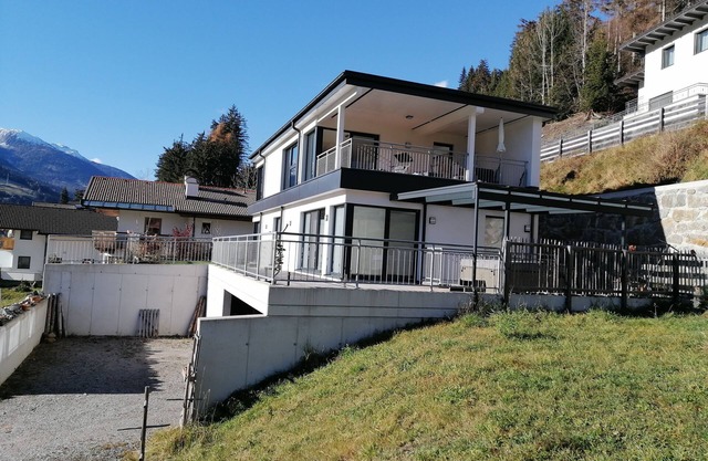 Holiday in the newly built holiday house Lurger with Jacuzzi - Strassen-Osttirol