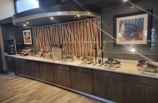 Holiday Inn Cleveland Northeast - Mentor by IHG