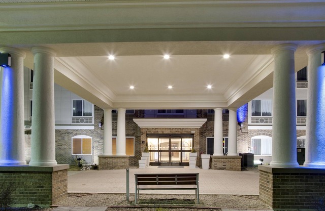Holiday Inn Express Hotel & Suites Jacksonville by IHG