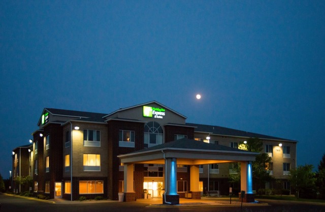 Holiday Inn Express Hotel & Suites Chanhassen by IHG
