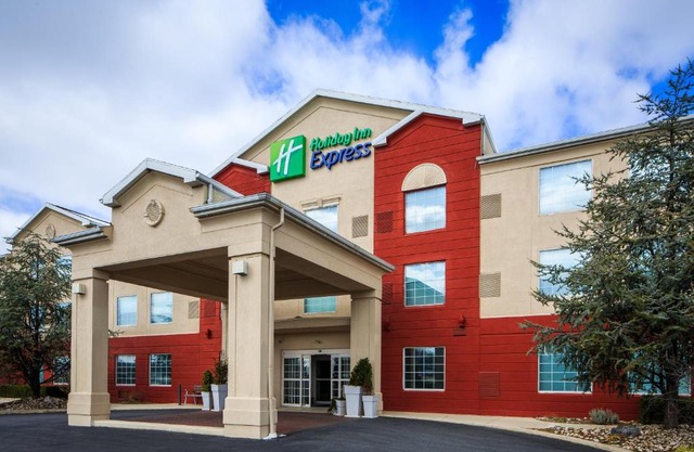 Holiday Inn Express Hotel & Suites Reading by IHG