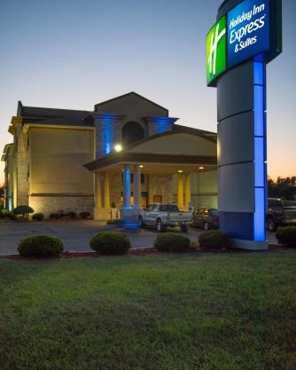 Holiday Inn Express Hotel & Suites Wauseon by IHG